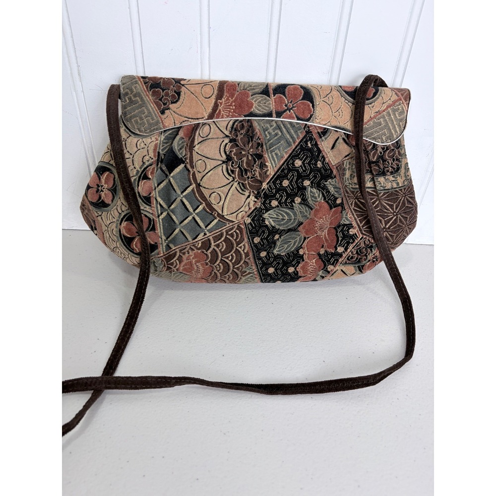 Vintage 80s Tapestry Patchwork Floral Crossbody Bag Gold Frame Clasp Boho